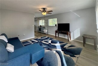 8061 Country Rd in Ft. Myers, FL - Building Photo - Building Photo