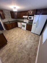 800 Oswego Rd in Liverpool, NY - Foto de edificio - Building Photo