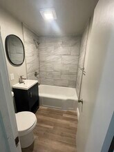 2608 N 40th St, Unit 2608a in Milwaukee, WI - Building Photo - Building Photo