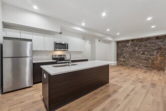 750 Cascade Pl SW in Atlanta, GA - Building Photo - Building Photo