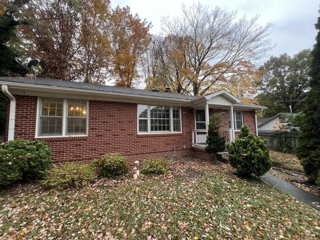 property at 1184 Lamont Dr
