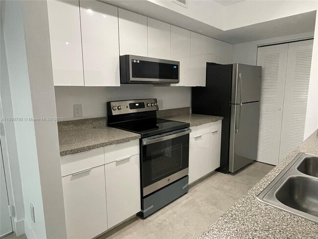 property at 430 S Park Rd