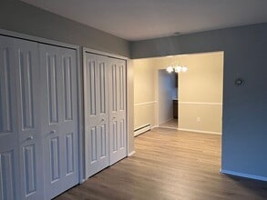 2655 E Maple Rd in Birmingham, MI - Foto de edificio - Building Photo