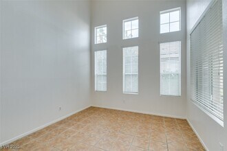 1509 Cimarron Crest St in Las Vegas, NV - Building Photo - Building Photo