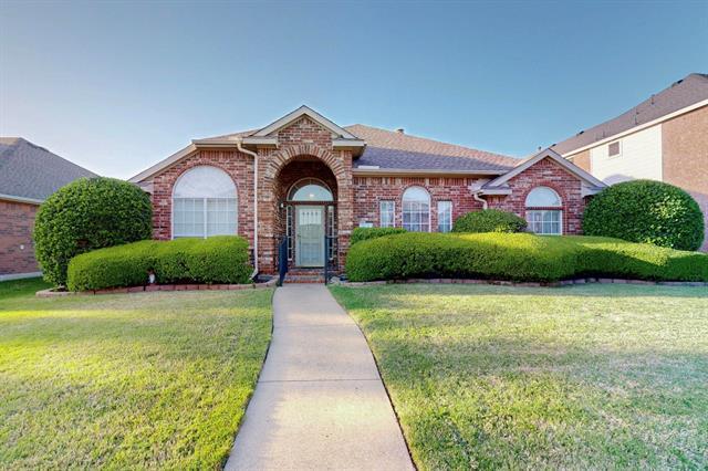 315 Rain Tree Dr in Sunnyvale, TX - Building Photo