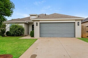 508 NW 179th Cir in Edmond, OK - Building Photo