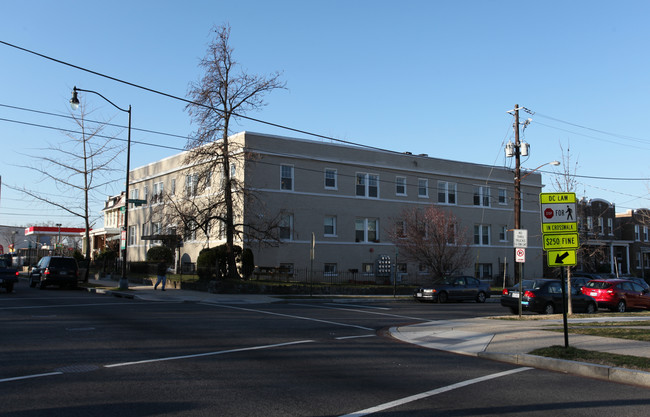 res condos in Washington, DC - Foto de edificio - Building Photo