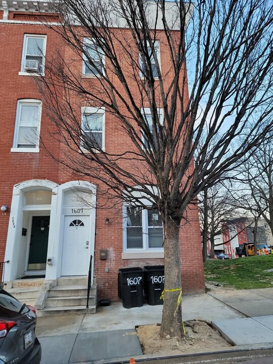 1607 Division St in Baltimore, MD - Building Photo