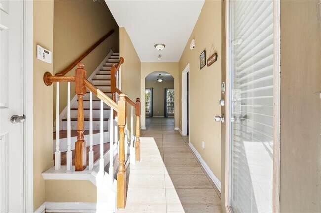 6199 Thorncrest Dr in Tucker, GA - Foto de edificio - Building Photo