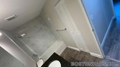 799 Farm Rd-Unit -14 in Marlborough, MA - Building Photo - Building Photo