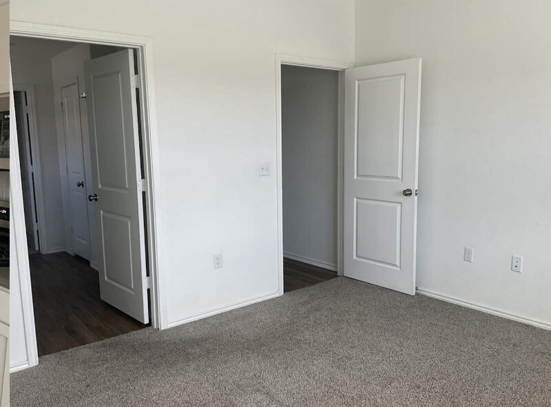 10537 Steinbeck Dr in Austin, TX - Building Photo