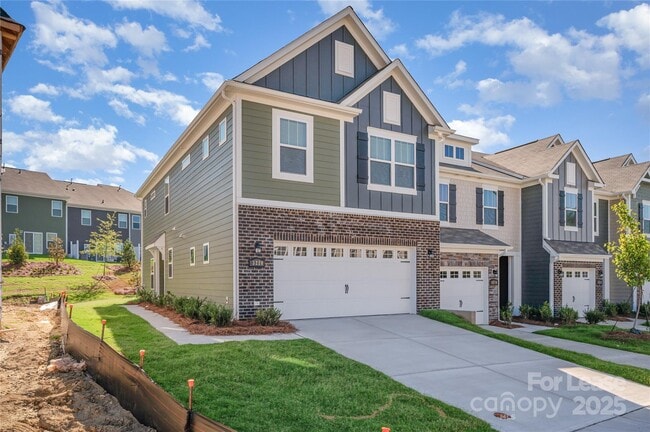 3220 Lilac Grove Dr in Charlotte, NC - Building Photo - Building Photo