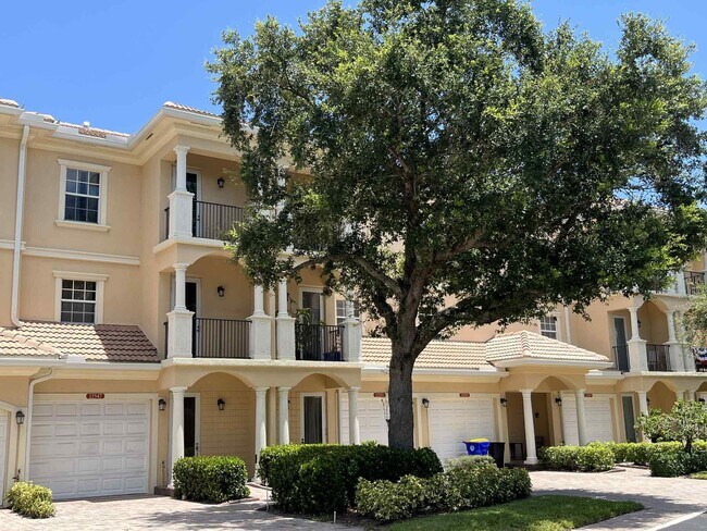 12547 SE Old Cypress Dr in Hobe Sound, FL - Building Photo - Building Photo