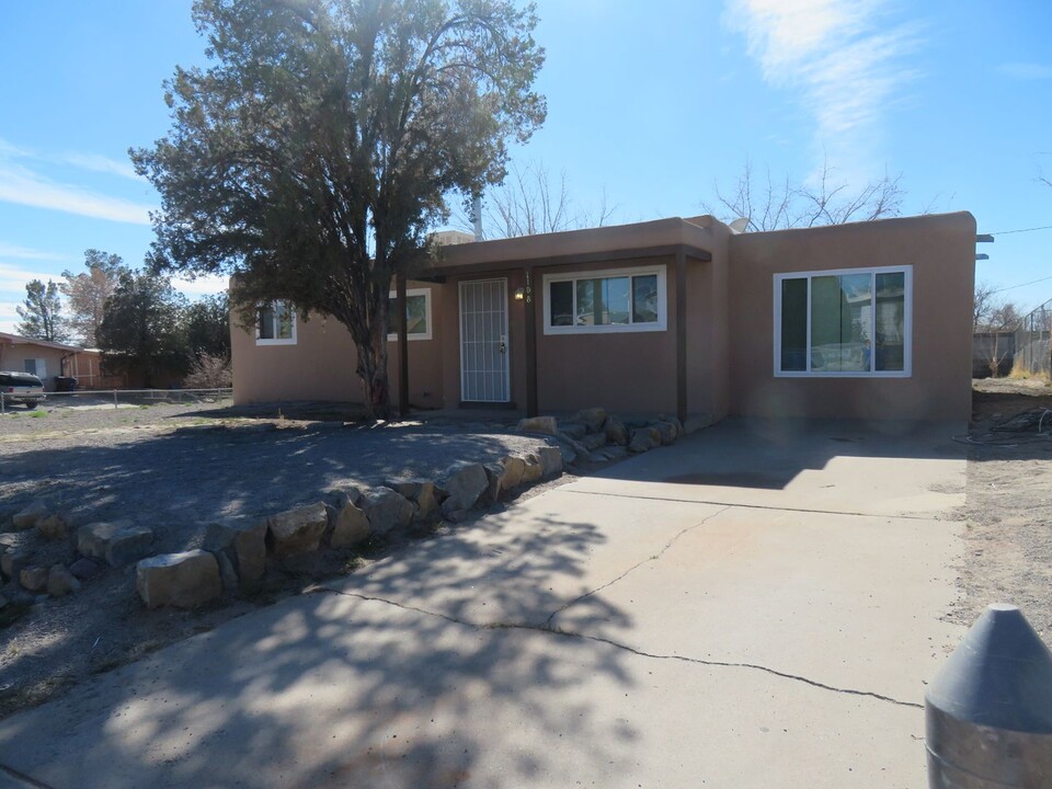 1108 Stull Dr in Las Cruces, NM - Building Photo