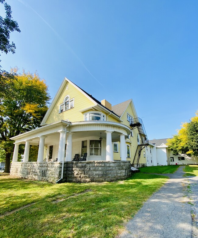 29 S Main St, Unit 1E