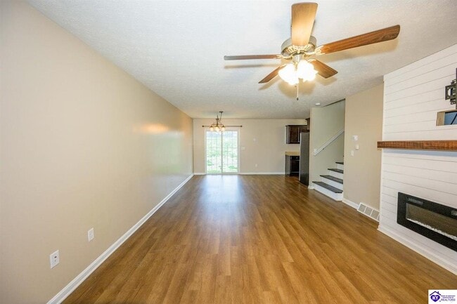 102 Teaberry Ct in Elizabethtown, KY - Building Photo - Building Photo