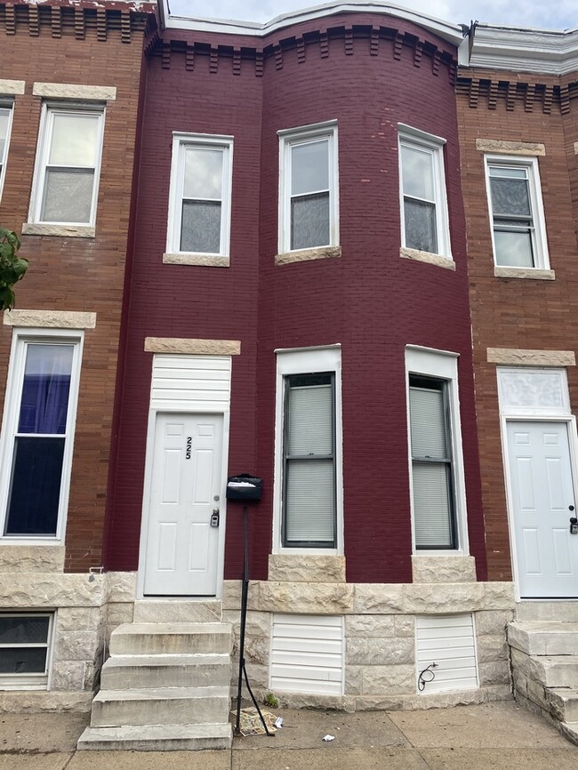 225 N Luzerne Ave in Baltimore, MD - Building Photo - Building Photo