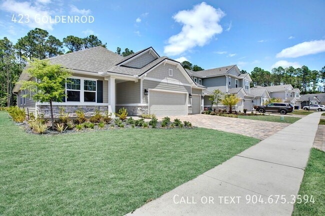 423 Goldenrod Dr in St. Augustine, FL - Foto de edificio - Building Photo