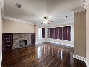 821 N Waller Ave in Chicago, IL - Foto de edificio - Building Photo