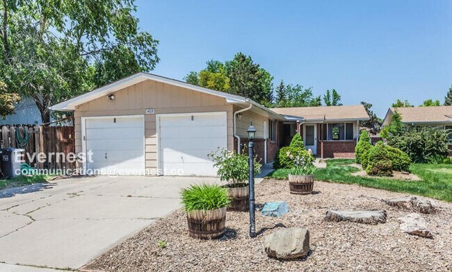 property at 1403 E 16th St