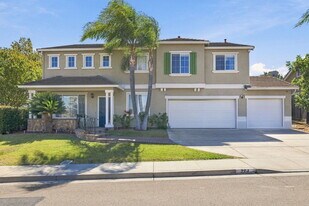 204 Millbrook Dr in Pittsburg, CA - Building Photo