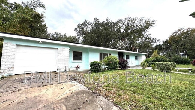 1055 4th St in Daytona Beach, FL - Building Photo - Building Photo