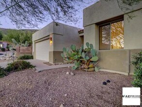5374 N Canyon Rise Pl in Tucson, AZ - Foto de edificio - Building Photo