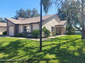 7559 Heather Walk Dr in Spring Hill, FL - Building Photo