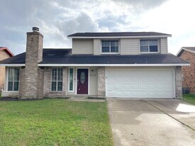 7231 Pebblemill Ln in Houston, TX - Building Photo