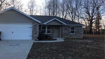 169 Western Heights Cir in Centerton, AR - Building Photo