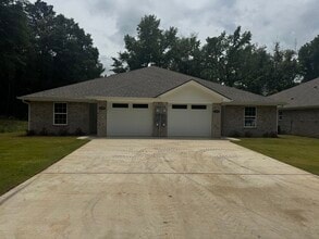8439 Garrett Dr in Tyler, TX - Building Photo - Building Photo