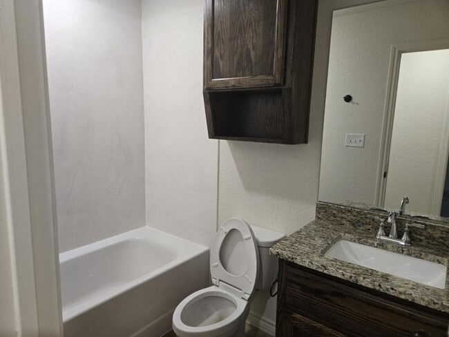 209 Stillhouse Rd in Gatesville, TX - Building Photo - Building Photo