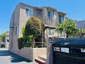 2325 Highbury Ave in Los Angeles, CA - Foto de edificio - Building Photo