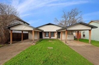 2628 Frazier Ave in Fort Worth, TX - Building Photo - Building Photo