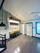 7123 Thrush View Ln in San Antonio, TX - Building Photo - Building Photo