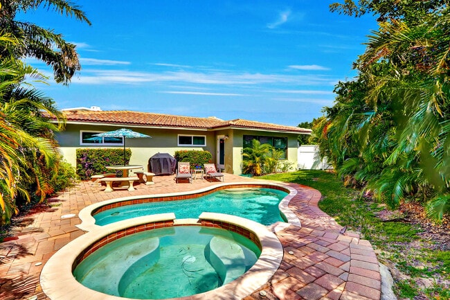 property at 390 N Juno Ln