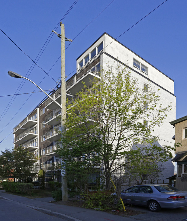 Sandy Hill Apartments for Rent - The Besserer in Ottawa, ON - Building Photo - Building Photo