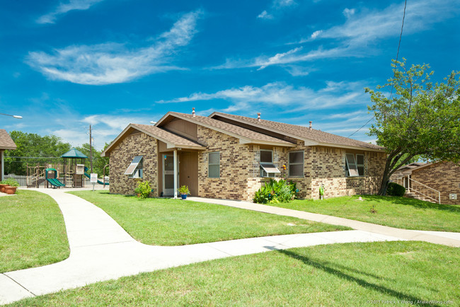 Coronado Hills in Austin, TX - Foto de edificio - Building Photo