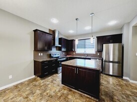 1203 McConachie Blvd NW in Edmonton, AB - Building Photo