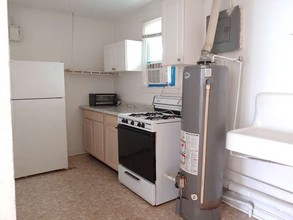 8 E Virginia Ave-Unit -unit C in Hampton, VA - Building Photo - Building Photo