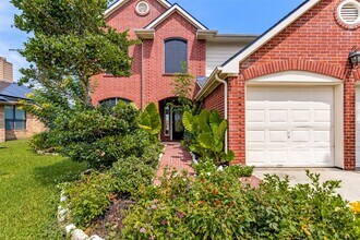 212 Cedar Branch Dr in League City, TX - Building Photo - Building Photo