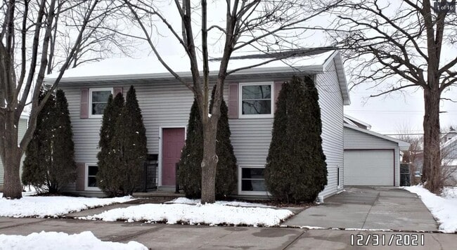 property at 406 W 7th Ave