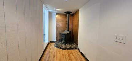 1352 N Pioneer Peak Dr in Wasilla, AK - Building Photo - Building Photo