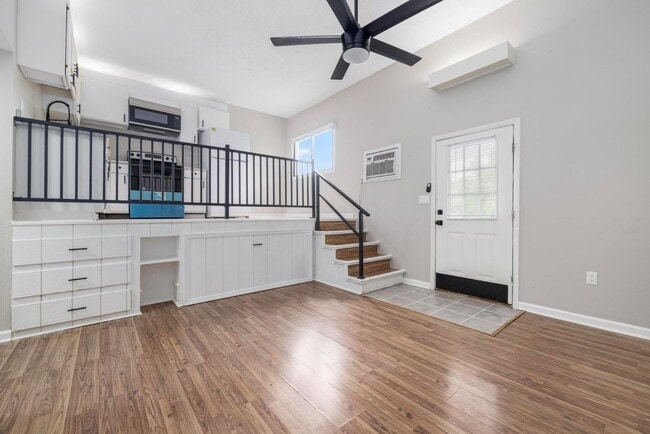 property at 3804 Memorial Blvd