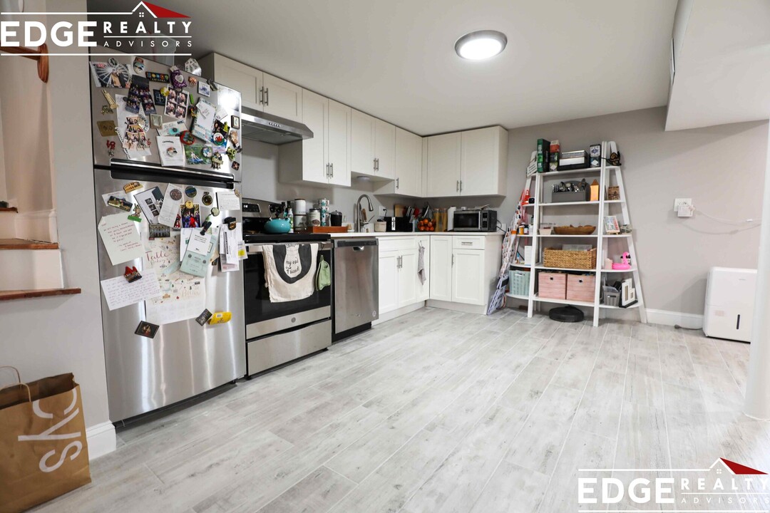 10 Donnybrook Rd in Boston, MA - Building Photo