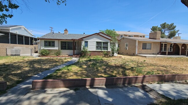 property at 44928 Kingtree Ave
