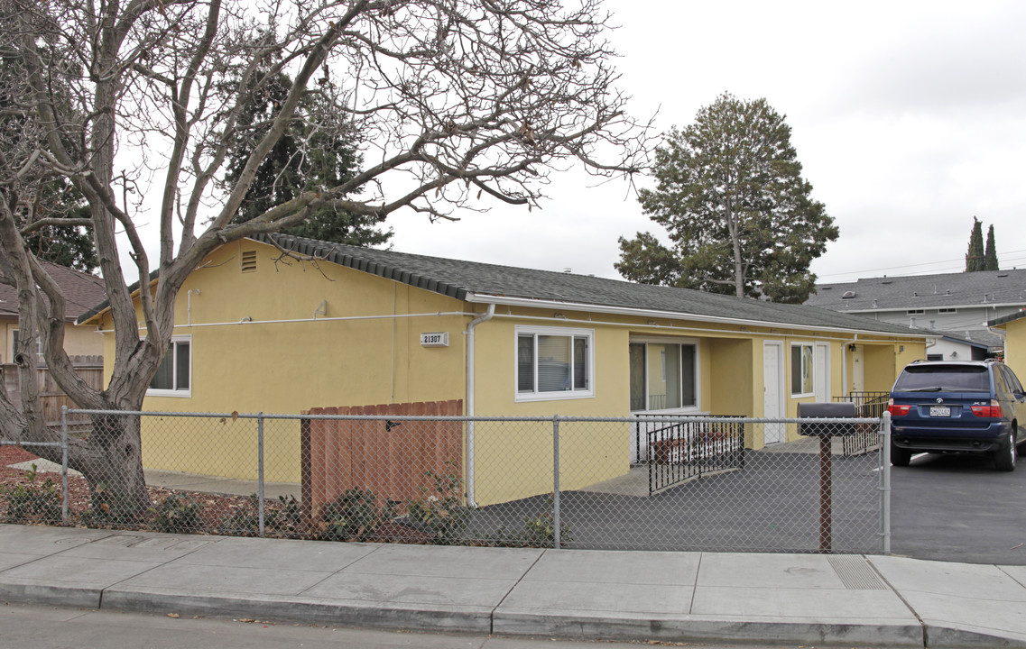 21307 Western Blvd in Hayward, CA - Building Photo