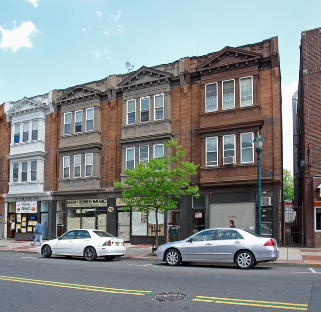 418 Kearny Ave