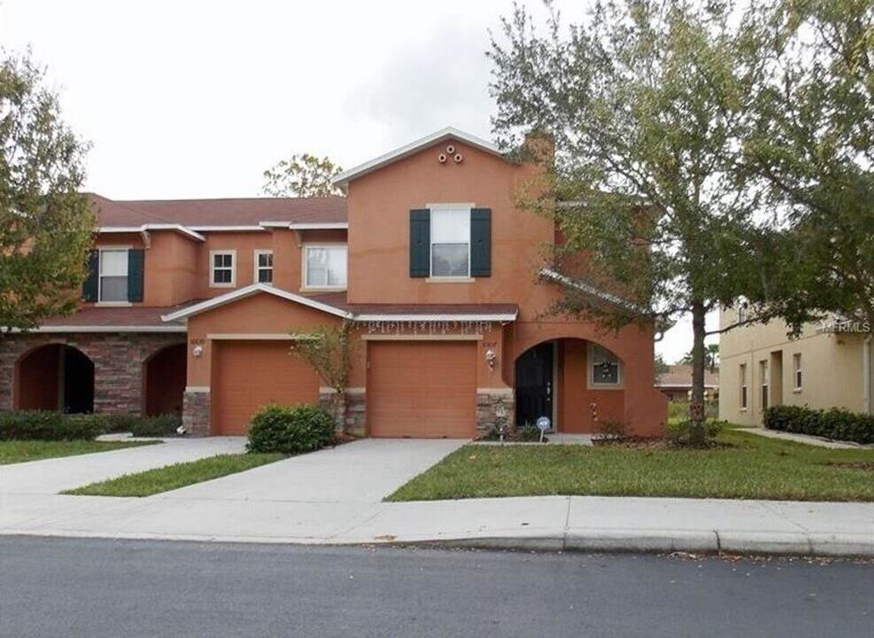 10837 Kensington Park Ave in Riverview, FL - Building Photo