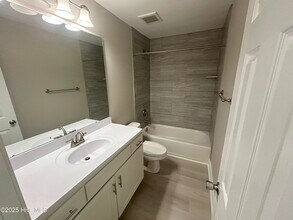2036 Sloop Point Loop Rd in Hampstead, NC - Building Photo - Building Photo